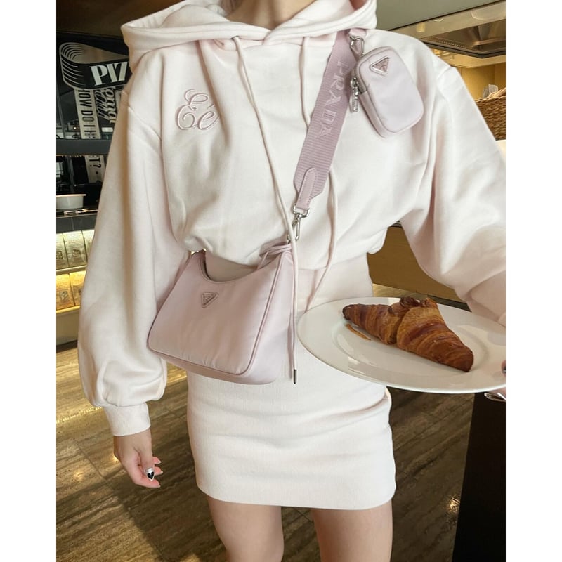 Eé embroidery hoodie onepiece baby pink | épine