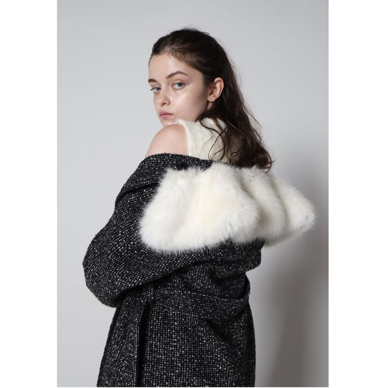 エピヌ feminine fur collar long coat black