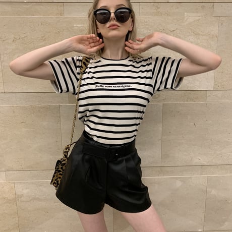 Nulle rose sans épine border tee black