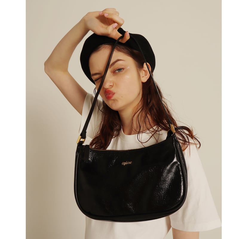 épine gold logo half moon bag black | épine épine gold logo half moon bag black | épine