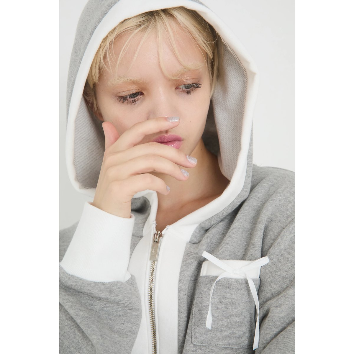 é ribbon piping zip hoodie（2color） | épine
