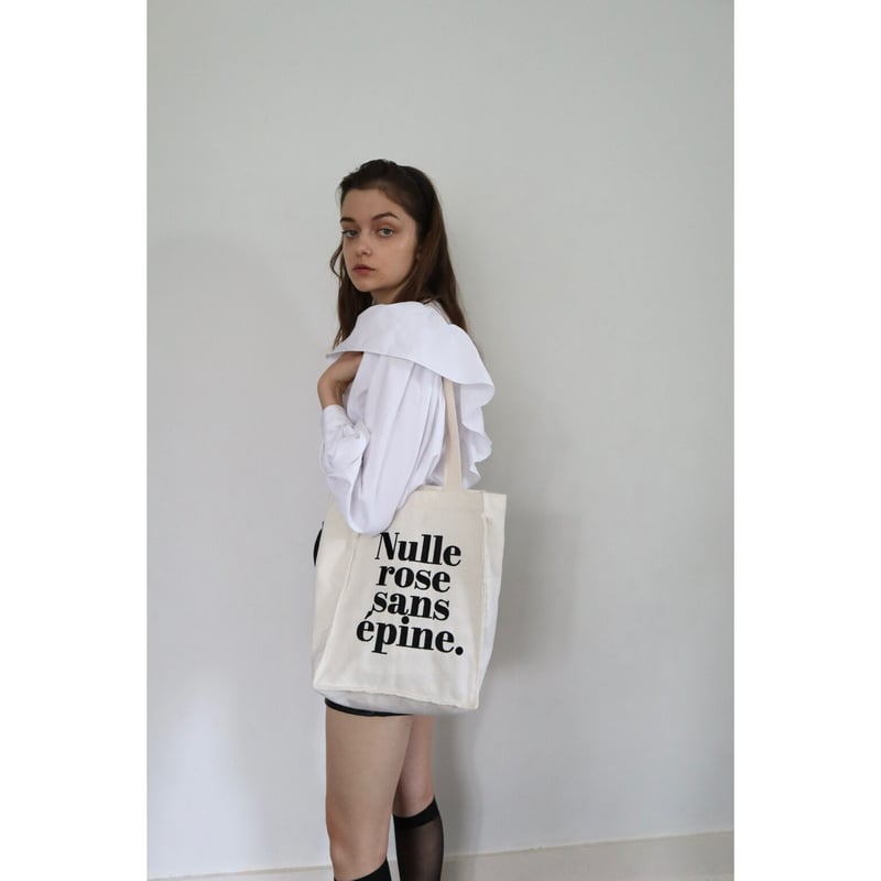 Nulle rose sans épine embroidery tote bag ivor