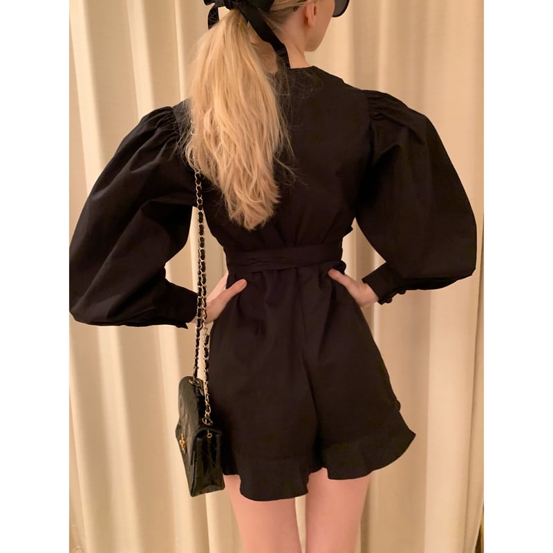 arm volume frill rompers black | épine arm volume frill rompers black | épine