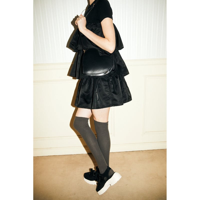 é tee frill onepiece black | épine
