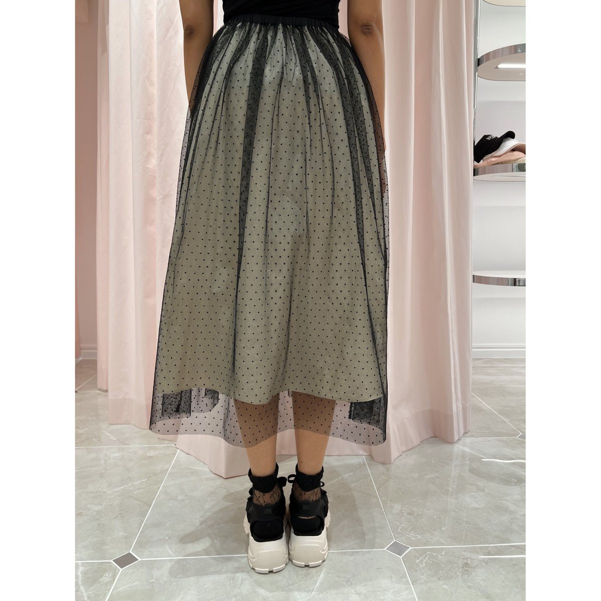 dot tulle long skirt beige×black | épine 