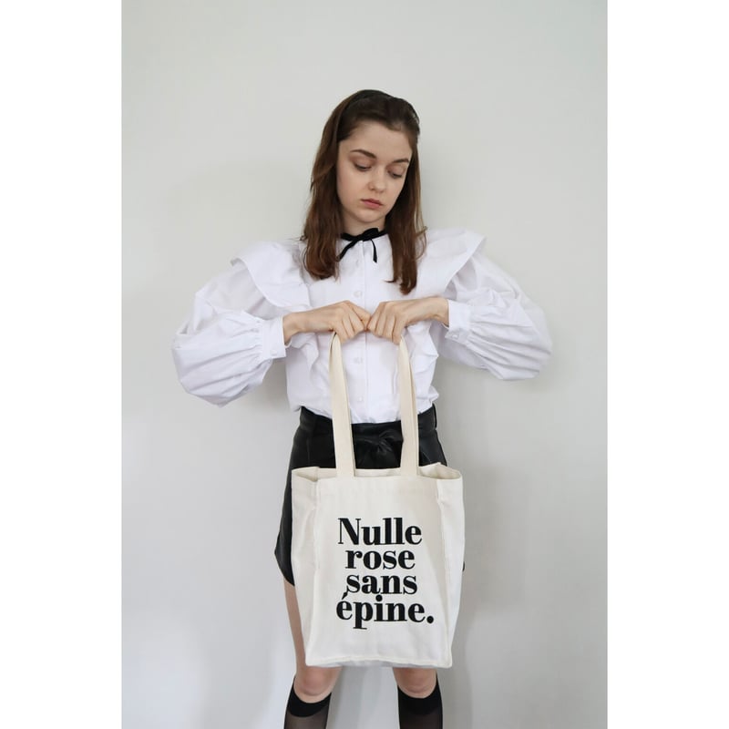 Nulle rose sans épine embroidery tote bag ivor...