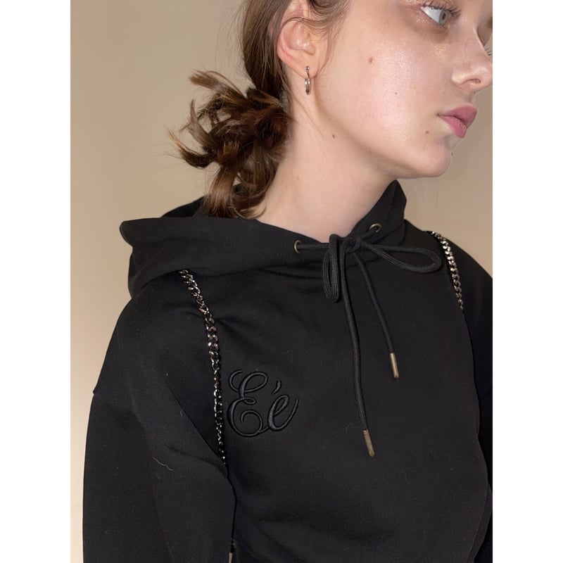 epine Éé embroidery hoodie onepiece