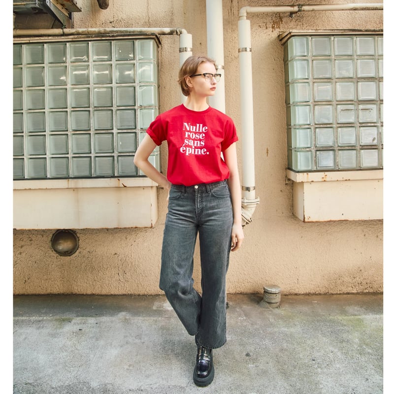 standard Nulle rose sans épine tee（4 color） | é