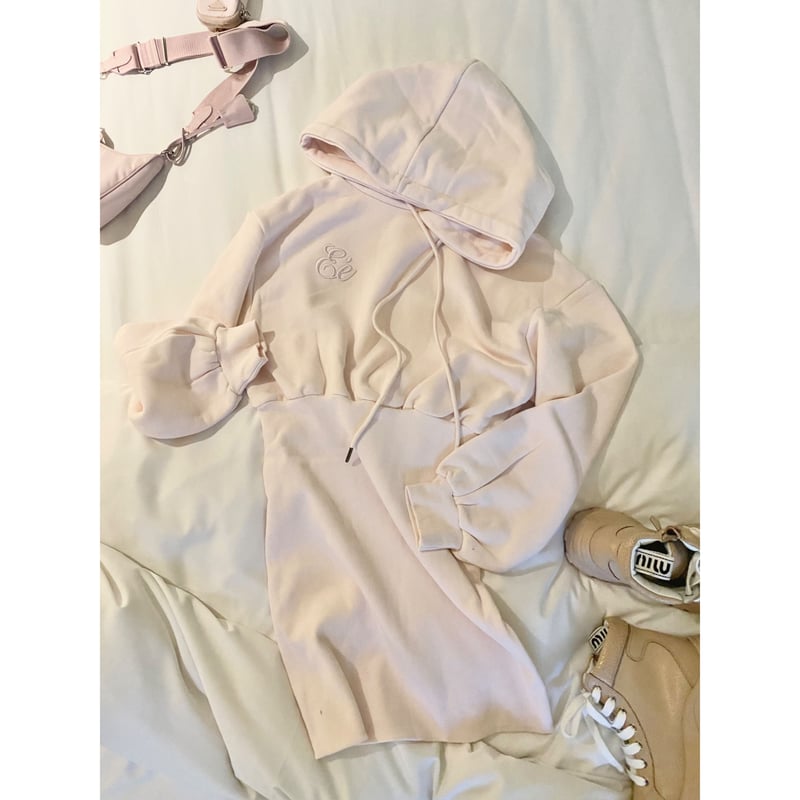 epine Éé embroidery hoodie onepiece