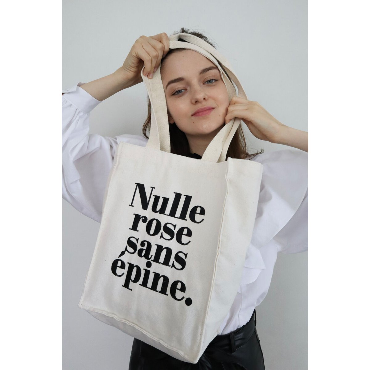 Nulle rose sans épine トートバッグ Nulle rose sans épine embroidery tote bag ivor