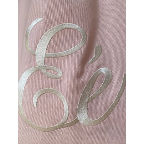 Eé embroidery tote bag pink