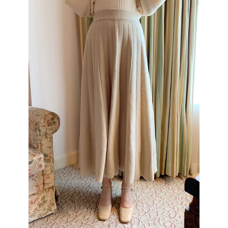 epine volume knit long skirt beige