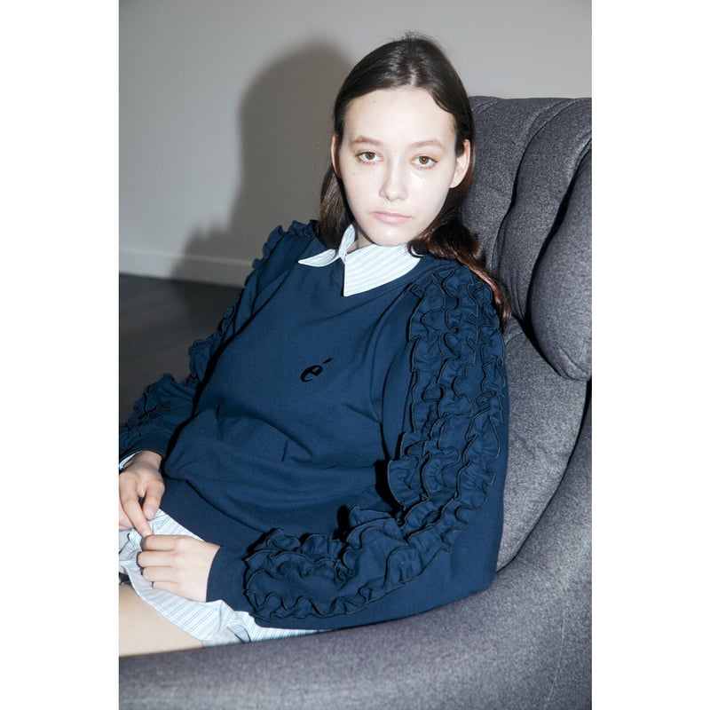 エピヌ epine フリルスウェット é fluffy sweat navy