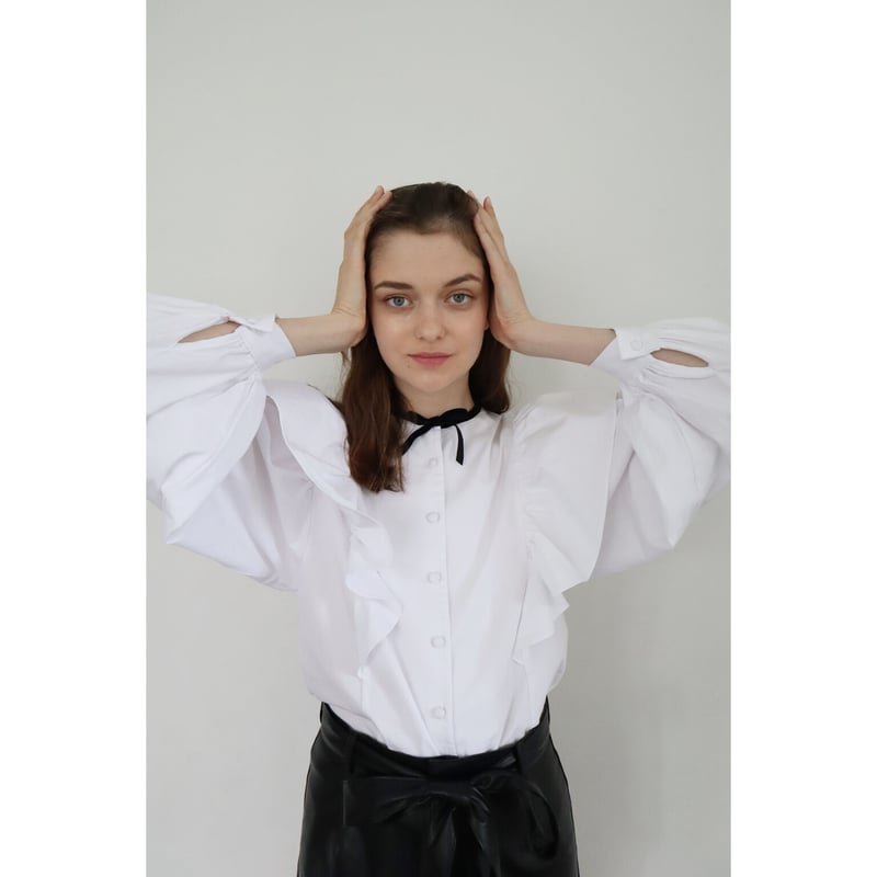 velours ribbon frill blouse white | épine