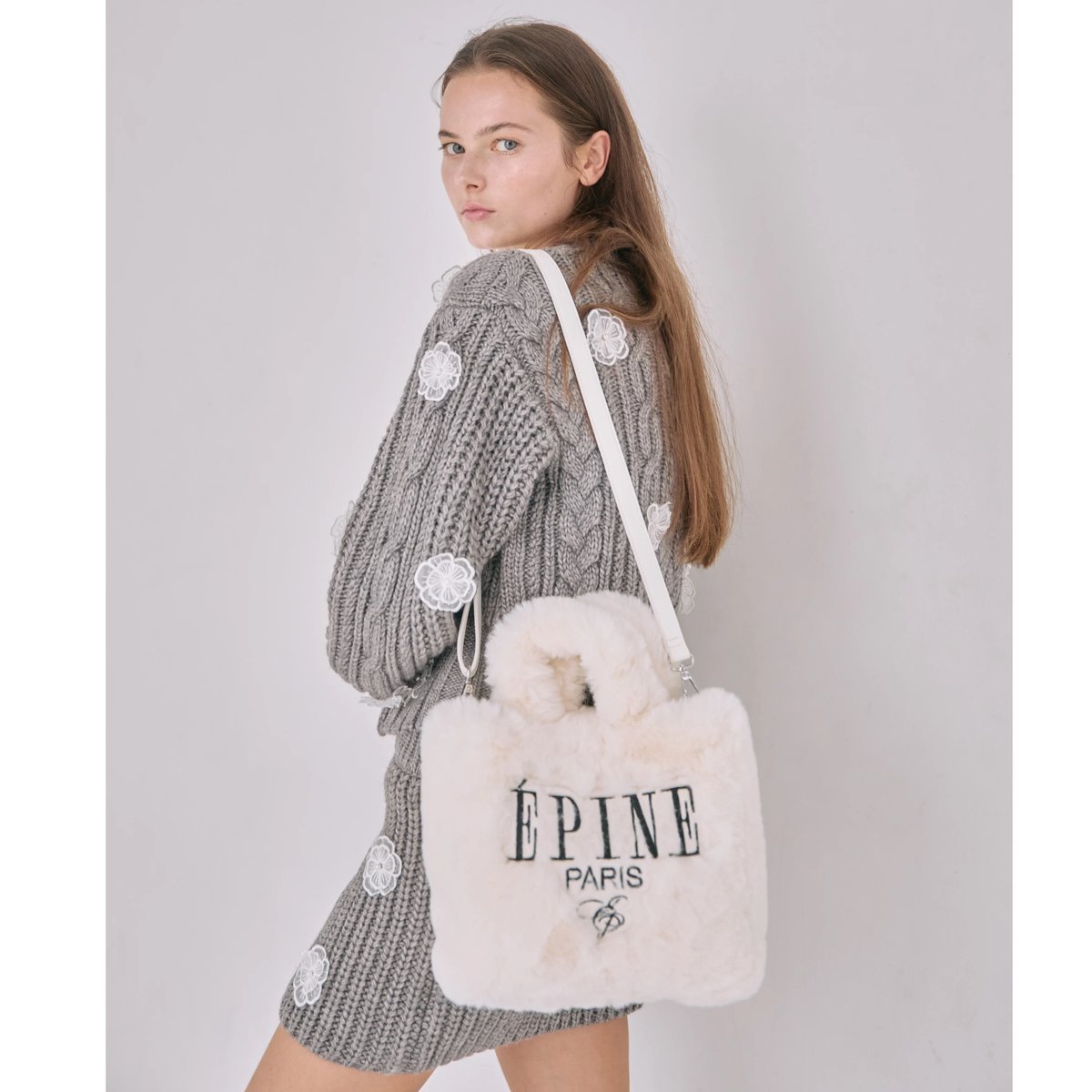 【新品】ÉPINE PARIS BAG medium fur ivory エピヌepine paris ファーバッグアイボリー ivory