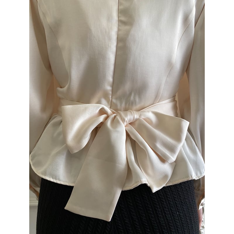 lace satin back ribbon Peplum blouse ivory | épine