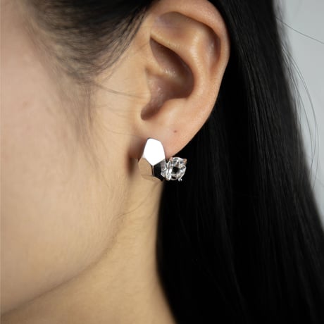 Crystal world pierce  04