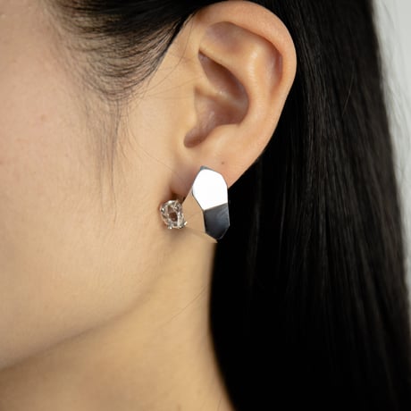 Crystal world pierce  02