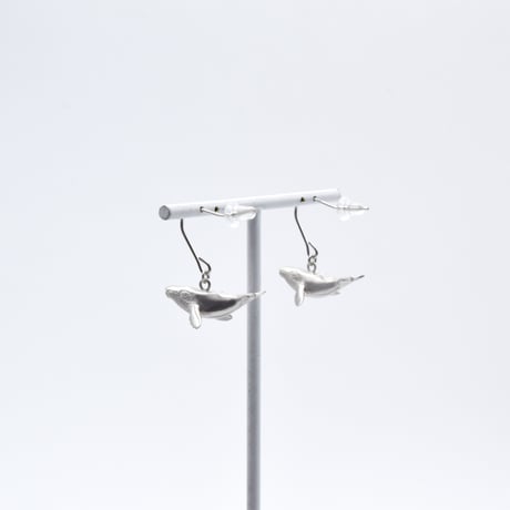 Whale pierce 01 "humpback whale"