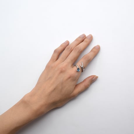 Deer ring R london blue topaz