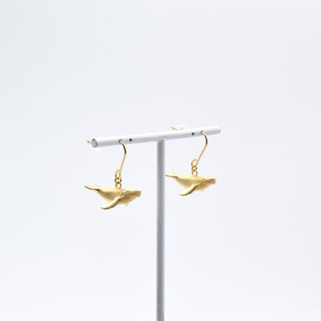 Whale pierce 01 "humpback whale"