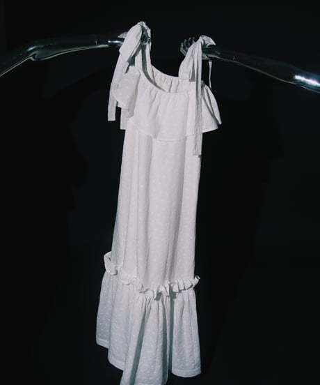 lili by SERI リリバイセリ リネンドレス lili by SERI