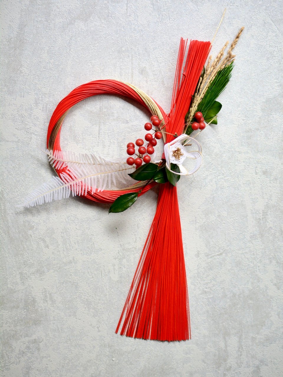 山百合や水引、南天に若松を束ねた 和モダンなお正月飾り 御飾り 山百合や水引、南天に若松を束ねた 和モダンなお正月飾り 御飾り