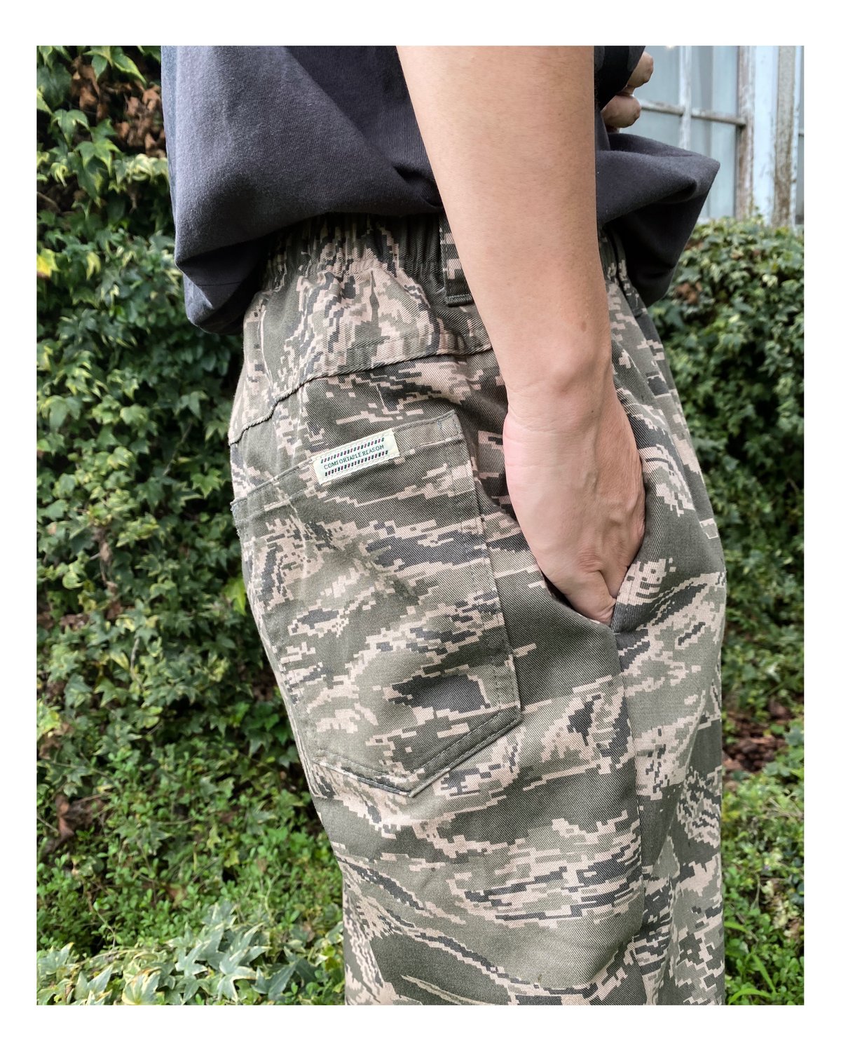 COMFORTABLE REASON Camo DOC Slacks 美品 COMFORTABLE REASON 