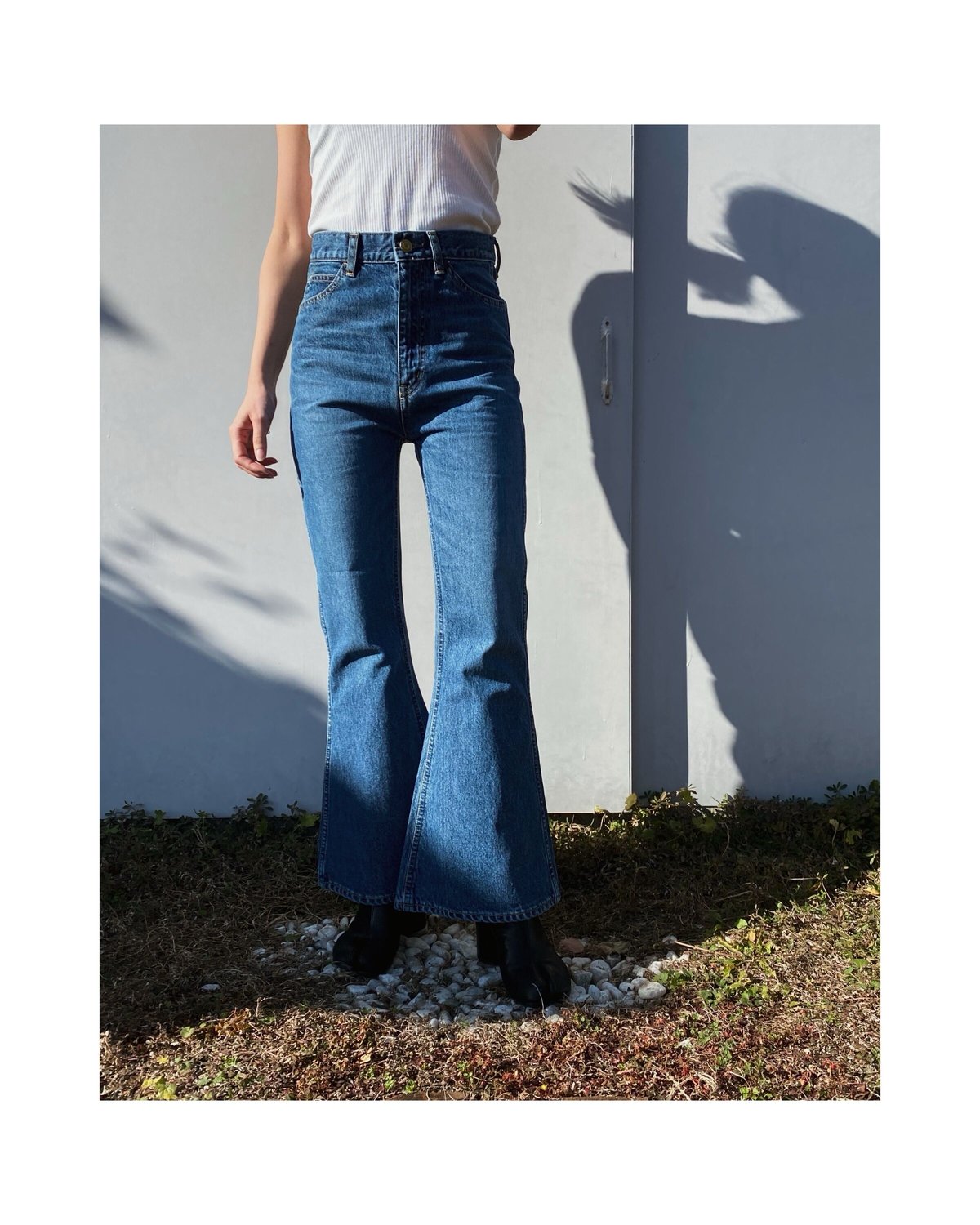 HOLIDAY「HIGH WAIST BELL-BOTTOM DENIM PANTS」indi