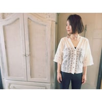 TAN. 「LACY BLOUSE」