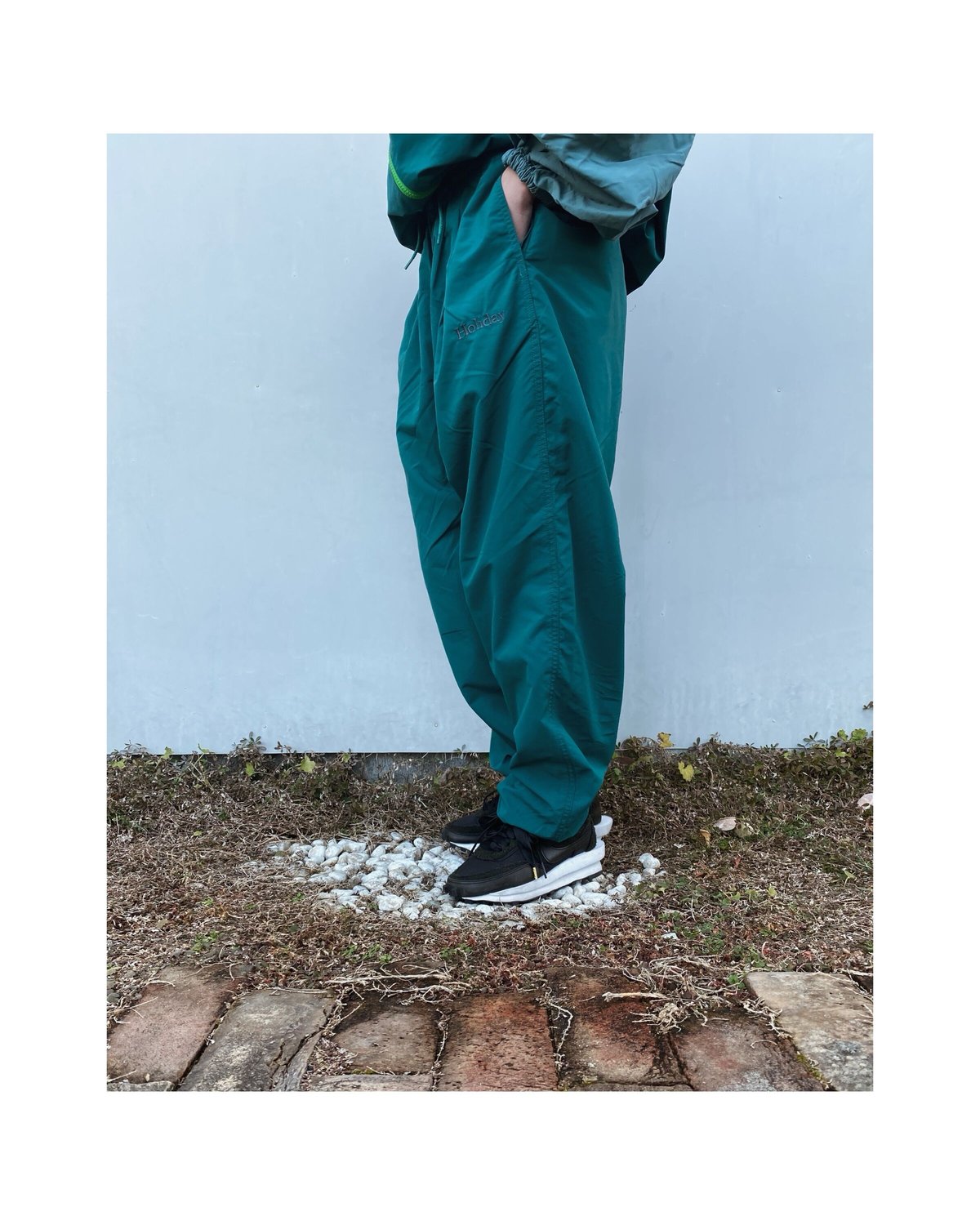 ホリデイ　holiday トラックパンツ HOLIDAY（ホリデイ）の「TRACK PANTS (Holiday) トラックパンツ