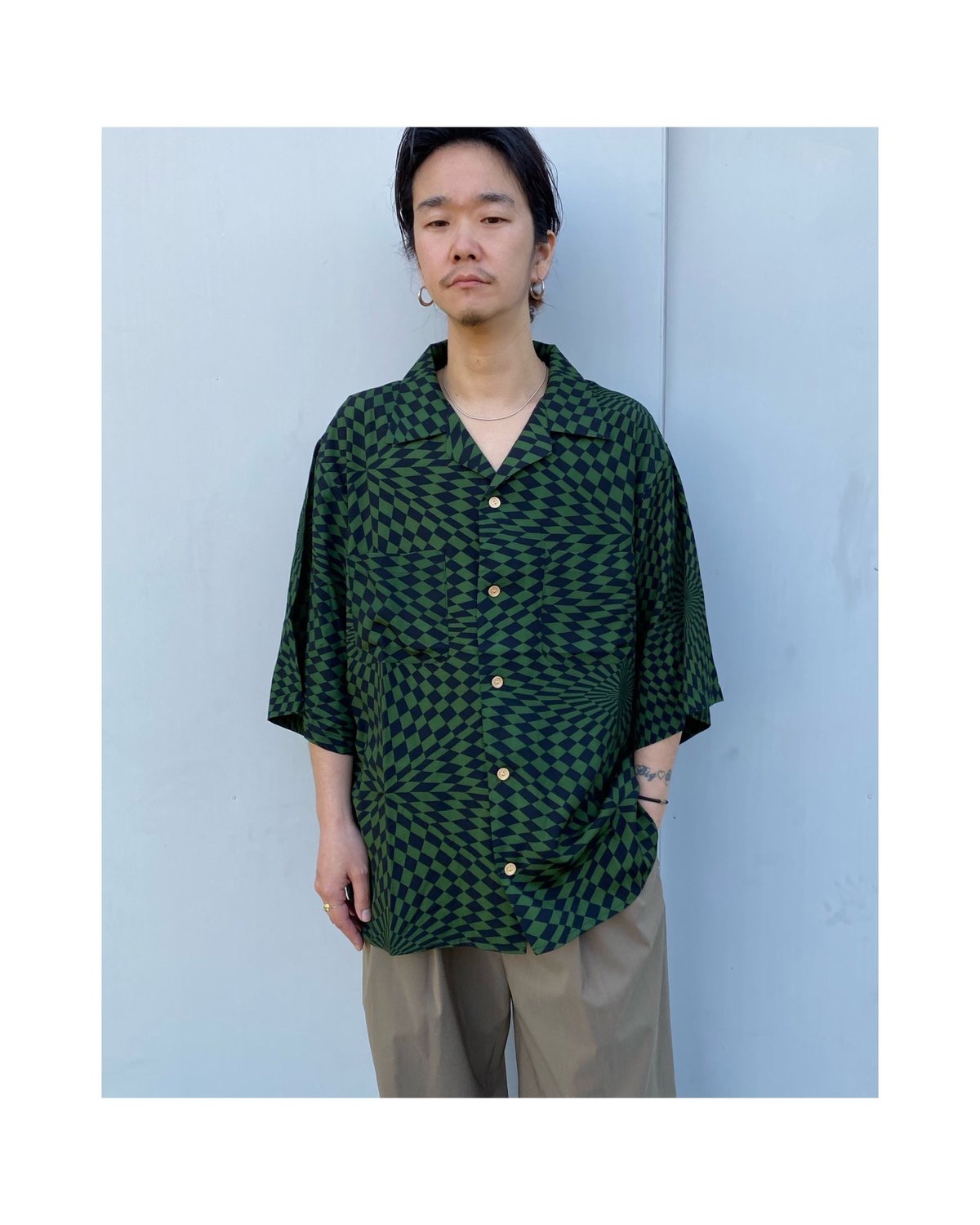 幾何学模様ミントグリーンシャツ Mサイズ　BLACKWEIRDOS 幾何学模様ミントグリーンシャツ Mサイズ BLACKWEIRDOS 幾何学