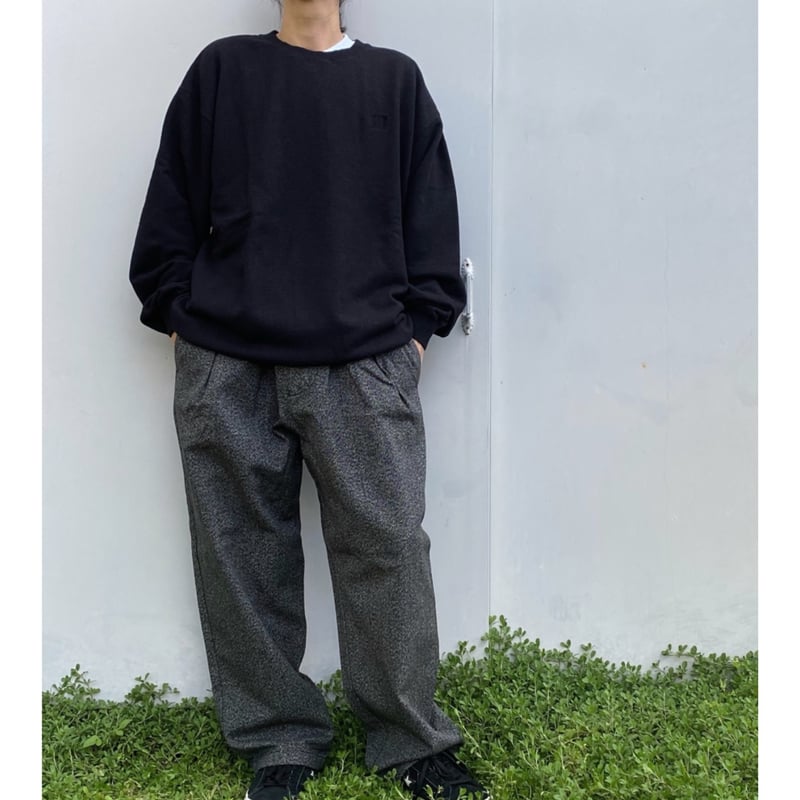 COMFORTABLE REASON「Boucle Logo Sweat」black. | g