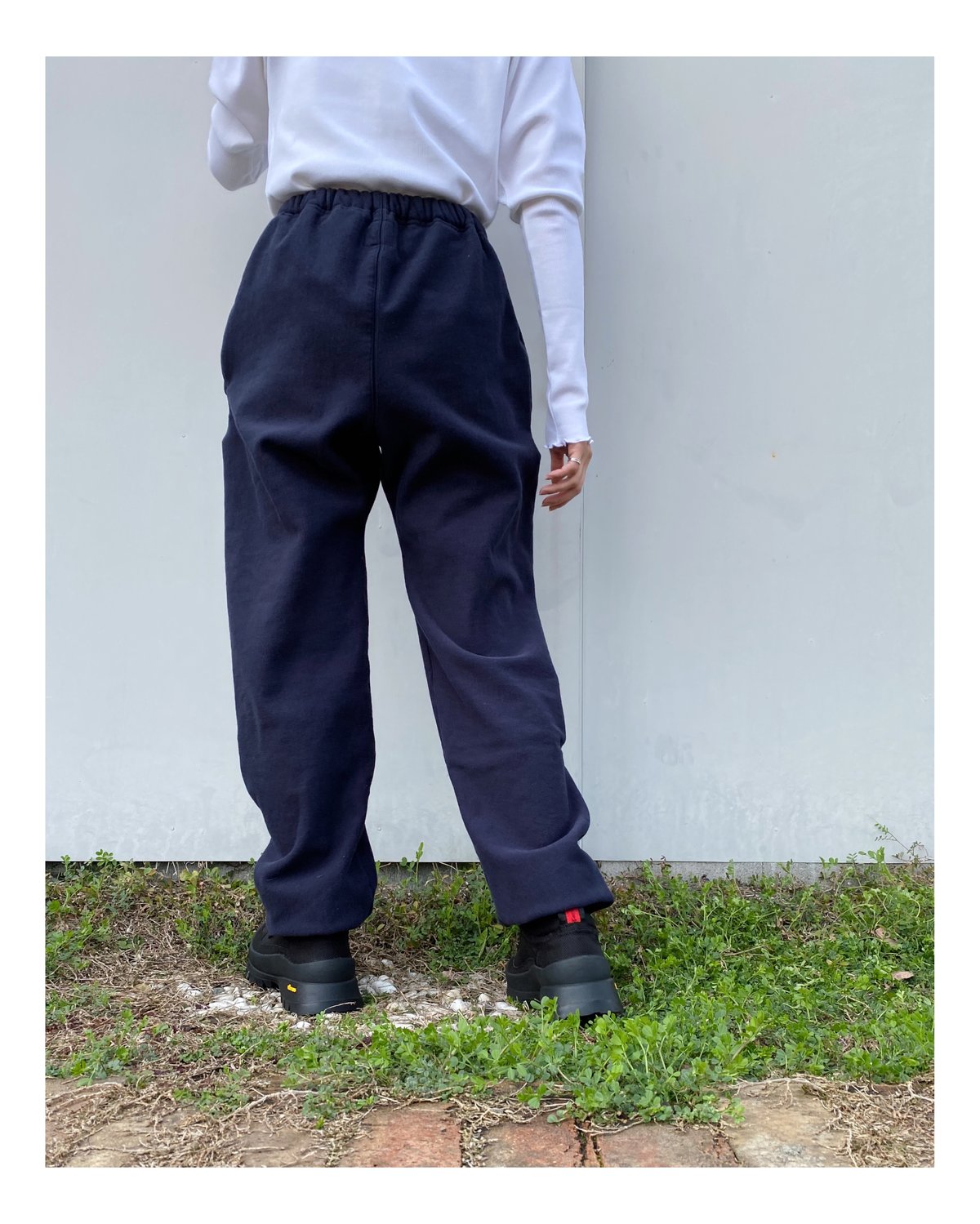 HOLIDAY「ULTRA HEAVY SWEAT PANTS (HOLIDAY) 」d/na HOLIDAY「ULTRA HEAVY SWEAT PANTS (HOLIDAY) 」d/na