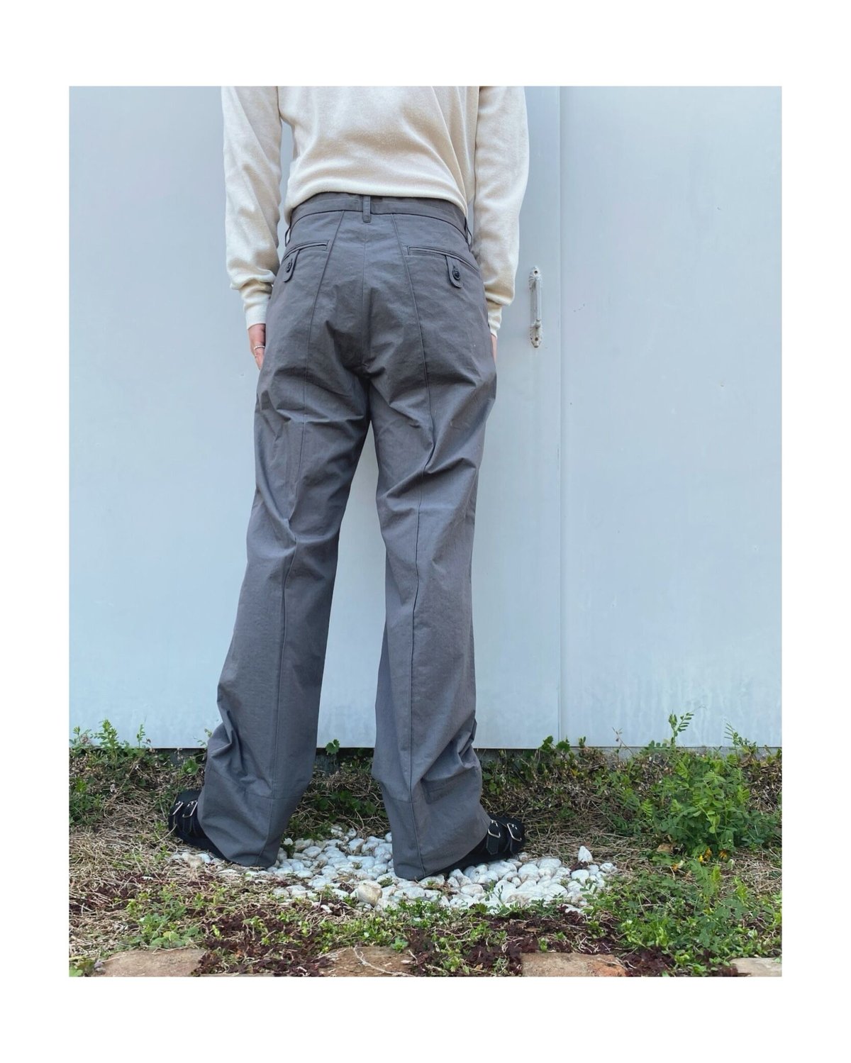 ETHOS「PIN TUCK TROUSERS 」charcoal. | gouter le