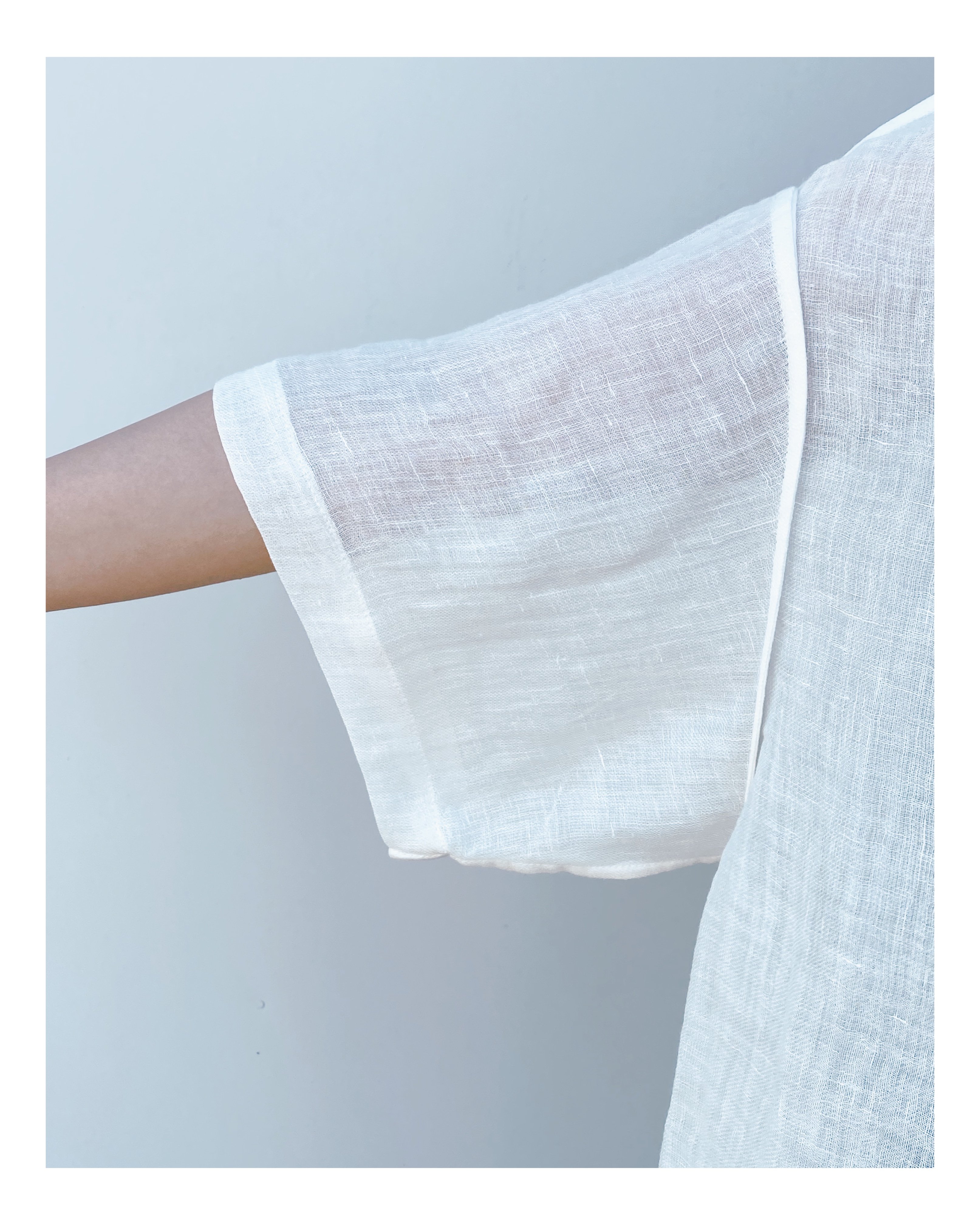 ERiKOKATORi「linen gawze T-shirt」white. | gouter