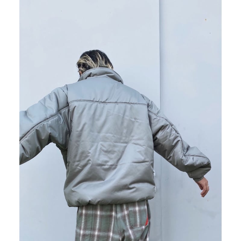 comfortable reason「Minimal Puff Jacket」grey. |