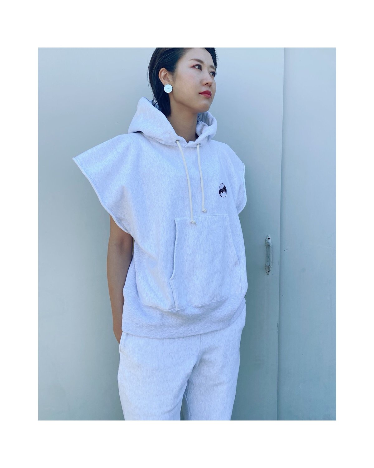 HOLIDAY　ULTRA HEAVY SWEAT CUTOFF HOODIE fit=scale-down,w=1200