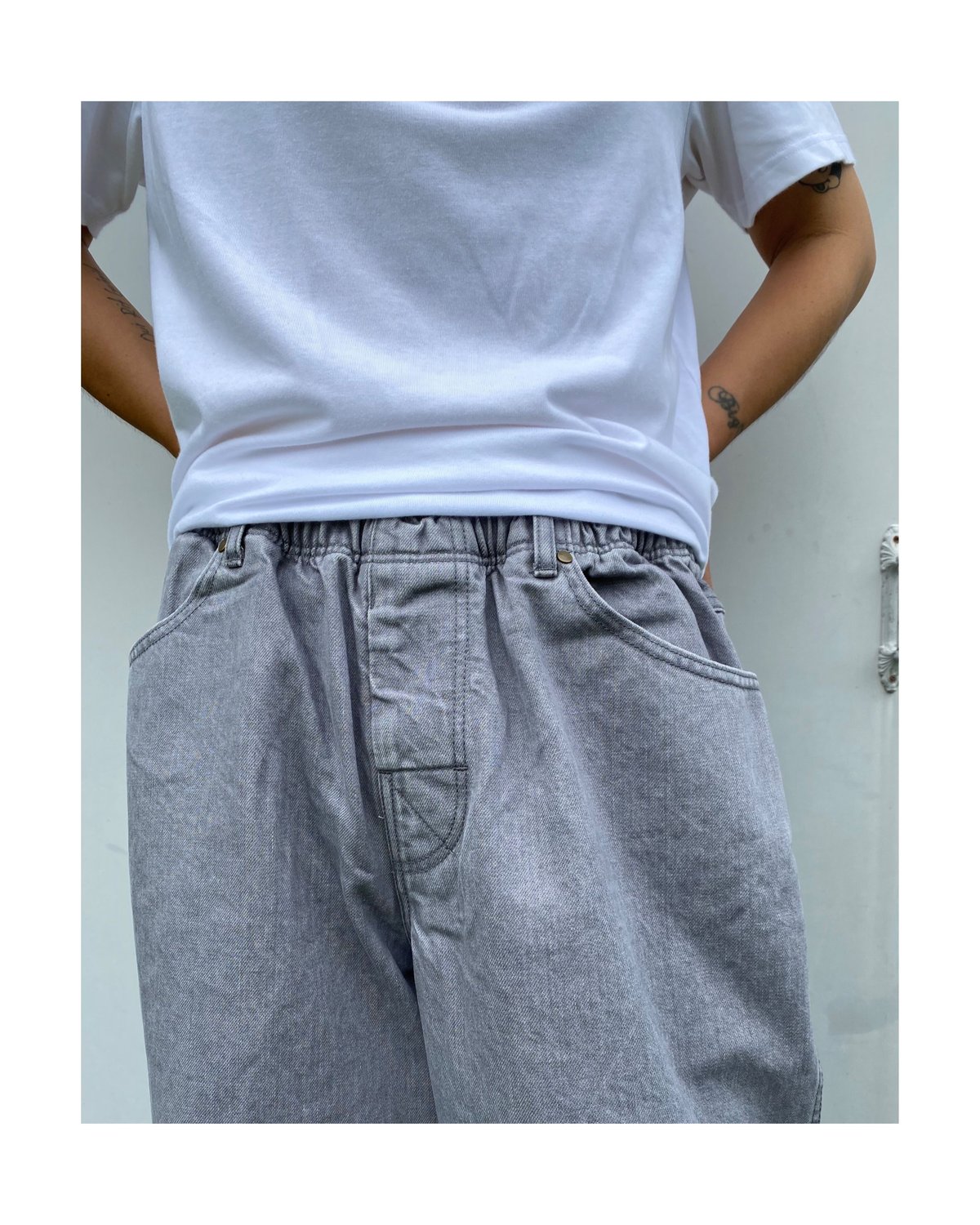 パンツ COMFORTABLE REASON Fade Denim Slacks COMFORTABLE REASON 「Fade Denim Slacks - デニムパンツ」 - BUNTEN