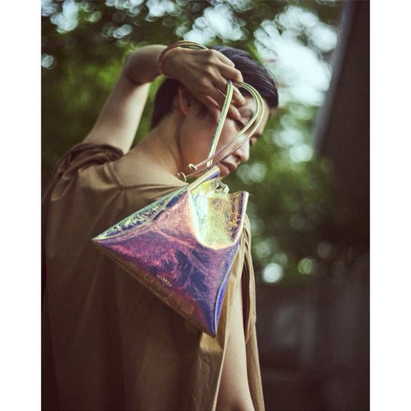 MARROW/ マローLLIC PILLOW シルバー MARROW（マロウ）の「【MARROW/(マロー)】METALLIC PILLOW