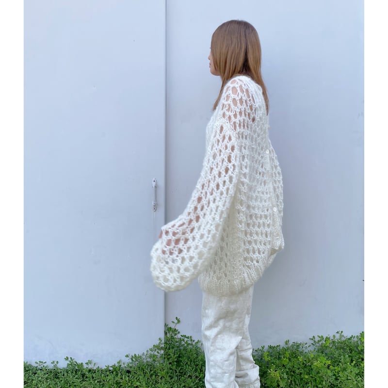 ERiKOKATORi「mohair hand khit cardigan」white. |