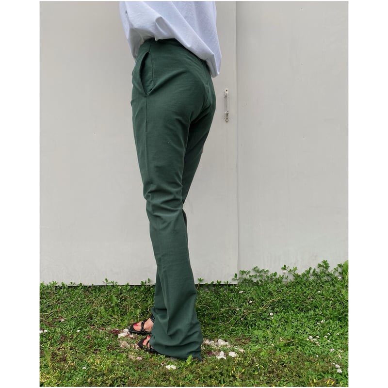 HOLIDAY「SUPER FINE DRY FLARE PANTS」green. | gou