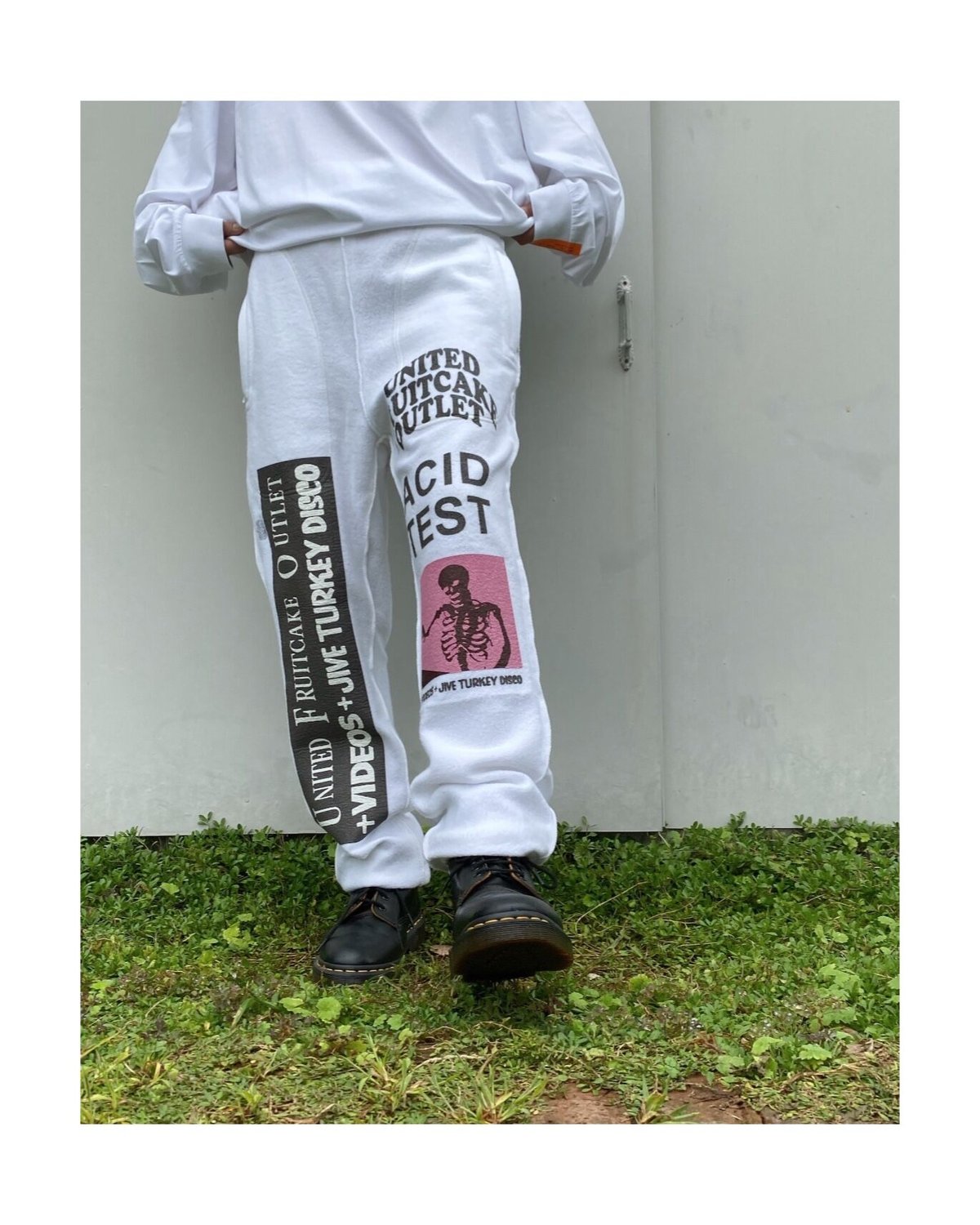 BLACK WEIRDOS「Reversible Sweat Pants 」white. |