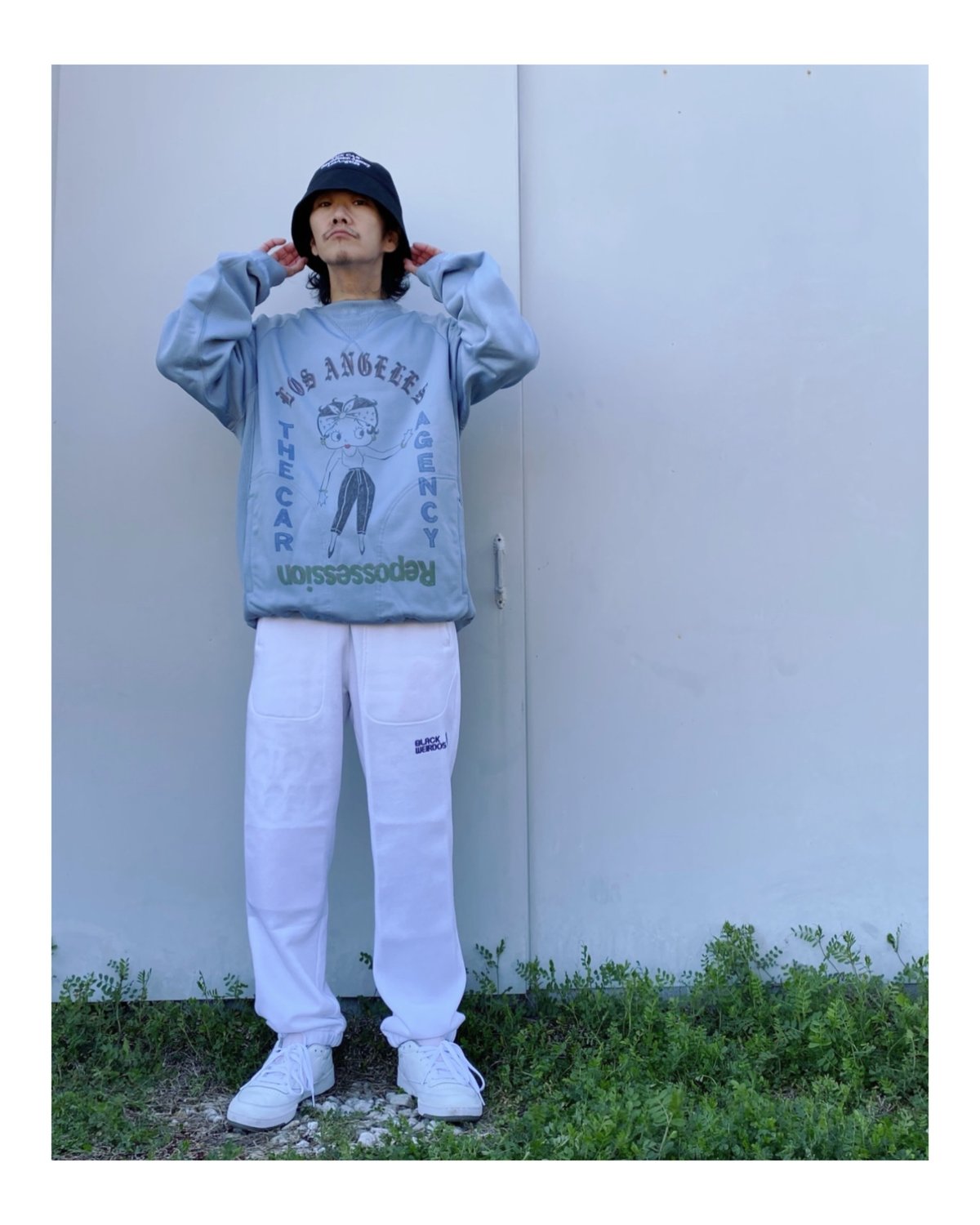 BLACK WEIRDOS「Crewneck Sweat shirt (BETTY) 」blu