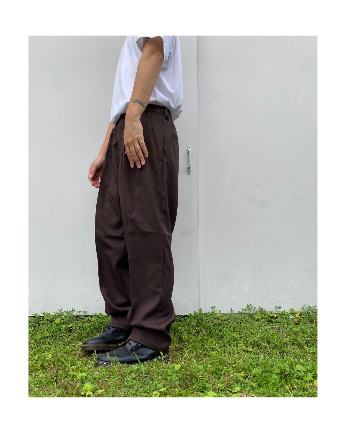 COMFORTABLE REASON「Daily Poly Slacks」brown. | g