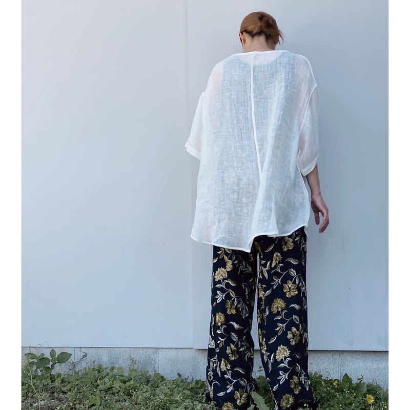 ERiKOKATORi「linen gawze T-shirt」white. | gouter