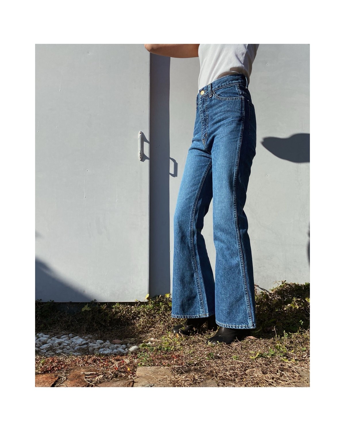 HOLIDAY「HIGH WAIST BELL-BOTTOM DENIM PANTS」indi