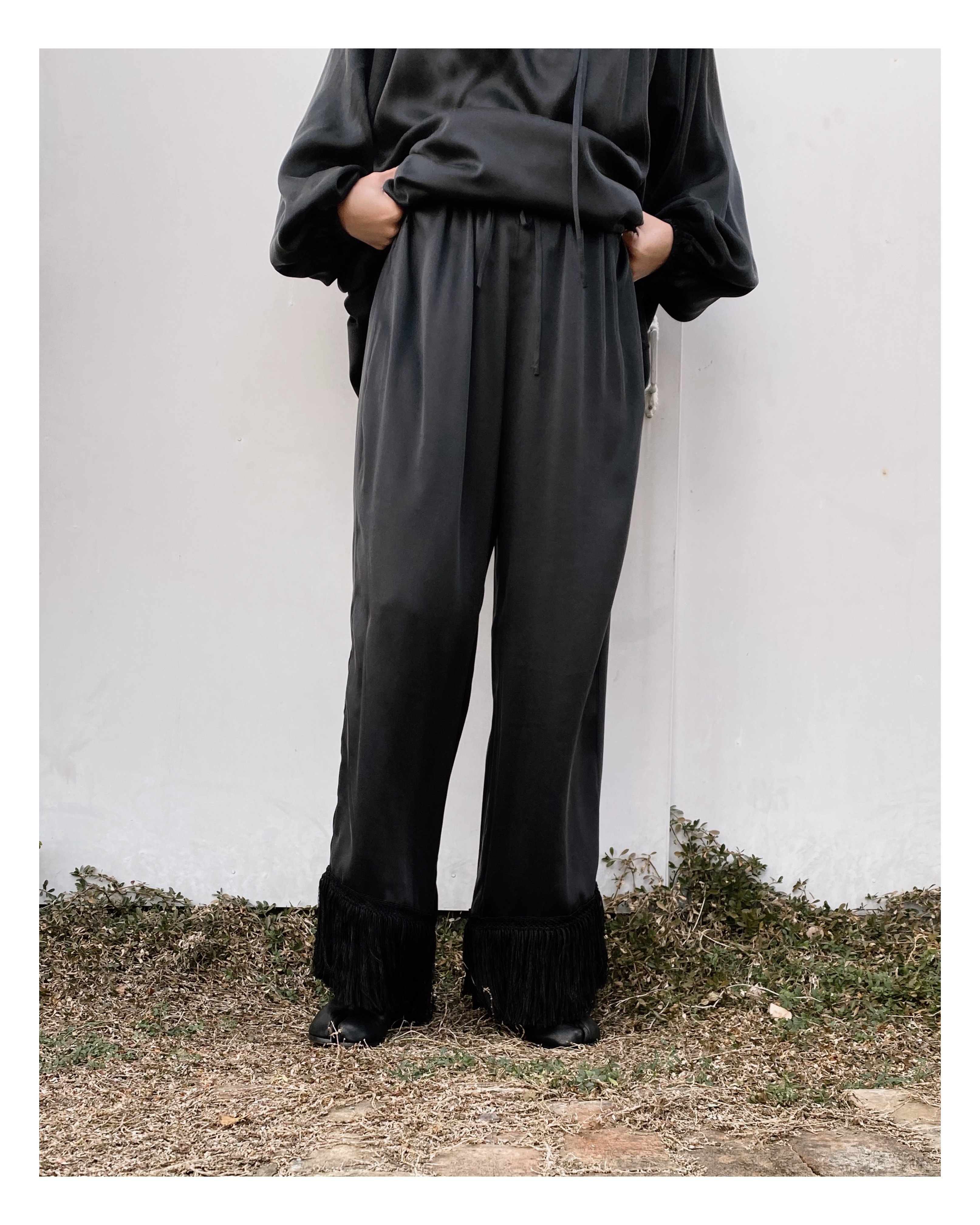 パンツ ERIKOKATORI pomor velor wide pants ERiKOKATORi「fringe silk pants」black. | gouter l