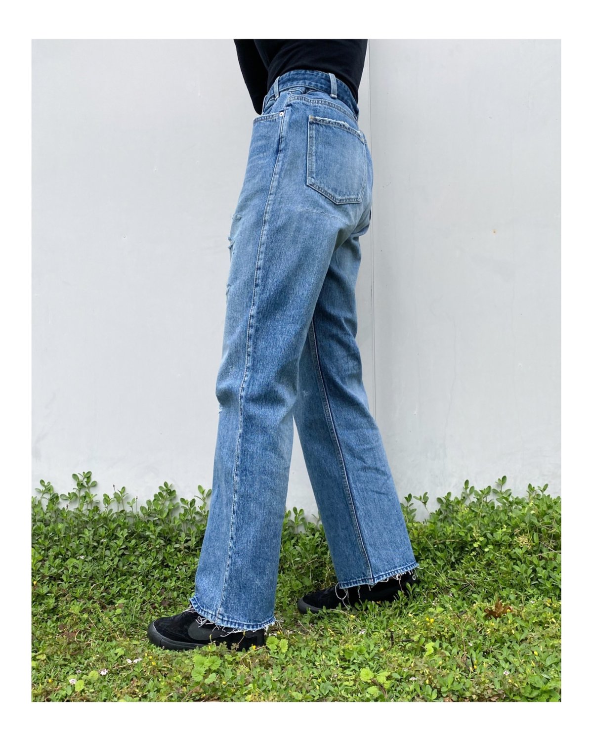 HOLIDAY「DAMAGE DENIM HIGH WAIST BELTED FLARE PA
