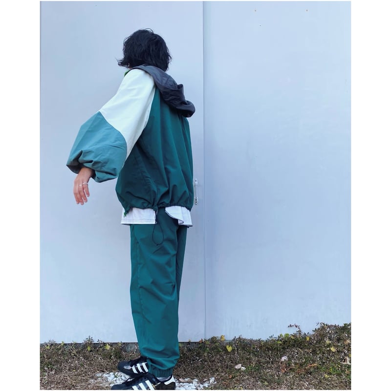 ホリデイ　holiday トラックパンツ HOLIDAY（ホリデイ）の「TRACK PANTS (Holiday) トラックパンツ